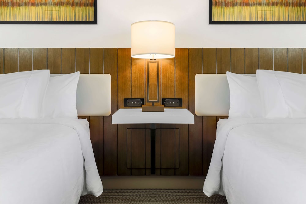 Room, 2 Queen Beds, Accessible - Photo 3