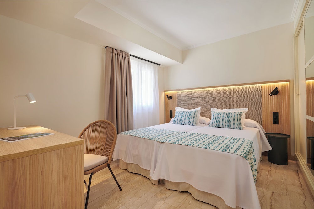 Apartment, 1 Bedroom, Balcony - Photo 2