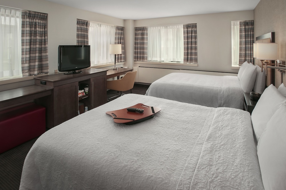 Suite, 2 Double Beds, Non Smoking photo 2