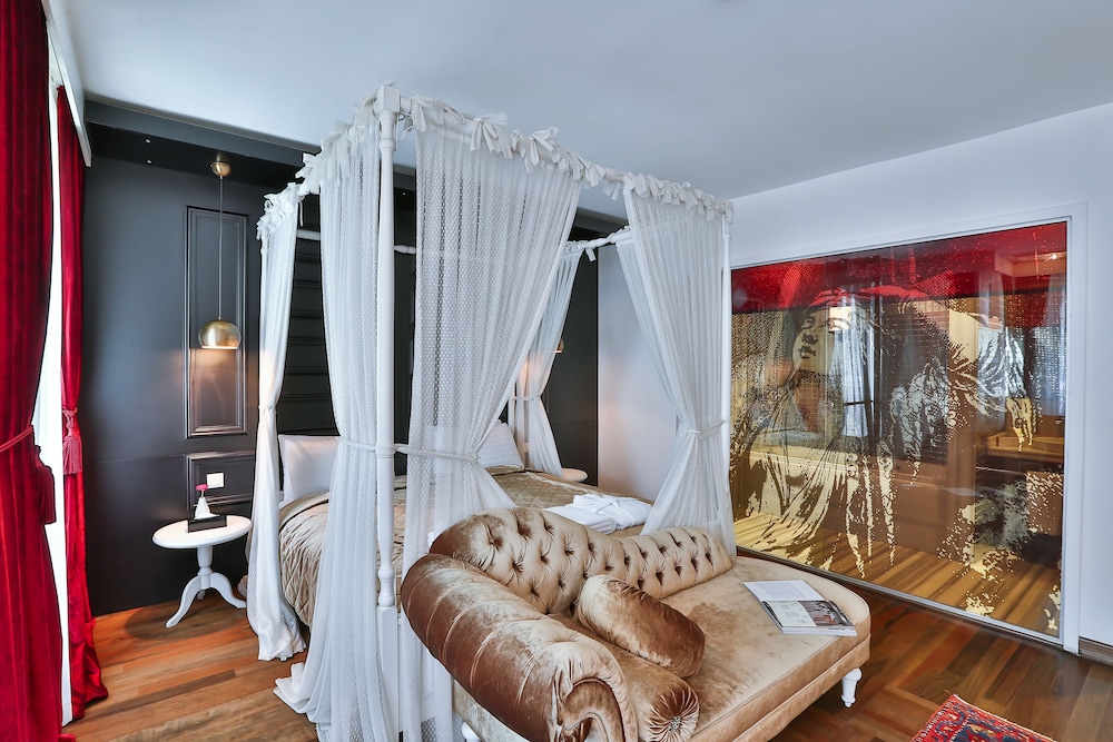 King Suite photo 2