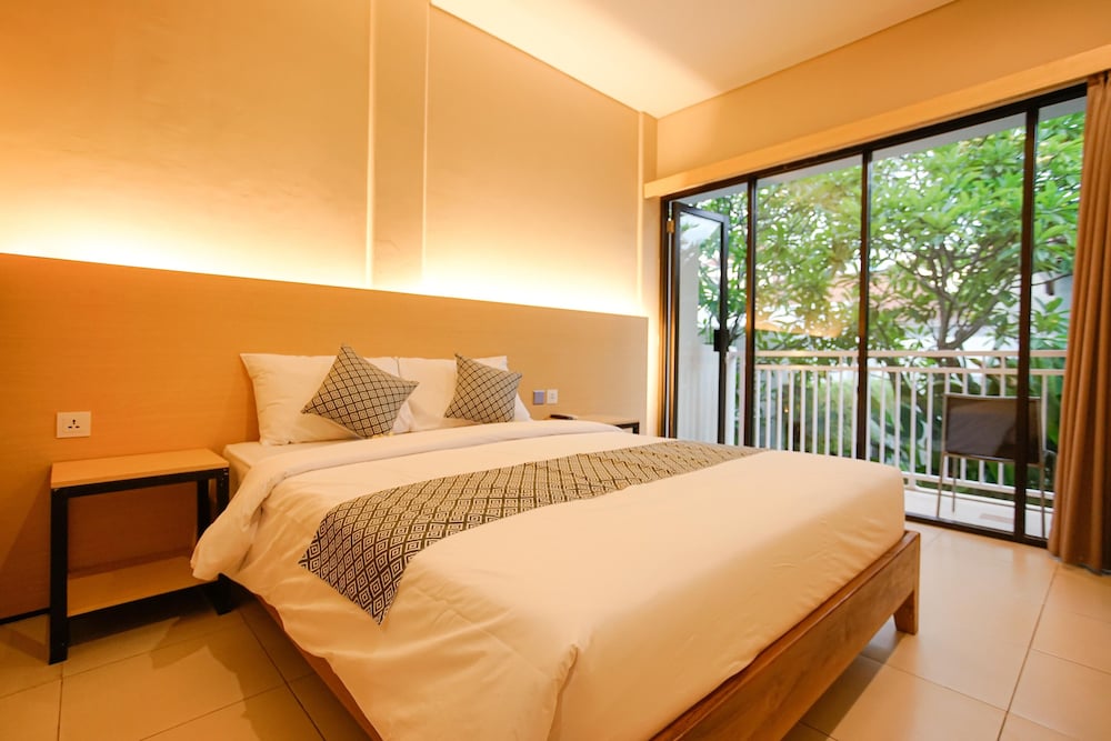 Deluxe Room With Balcony photo 1