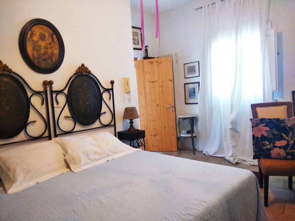 Classic Double Room, 1 Queen Bed photo 1