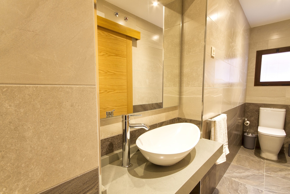 Standard Double or Twin Room photo 2