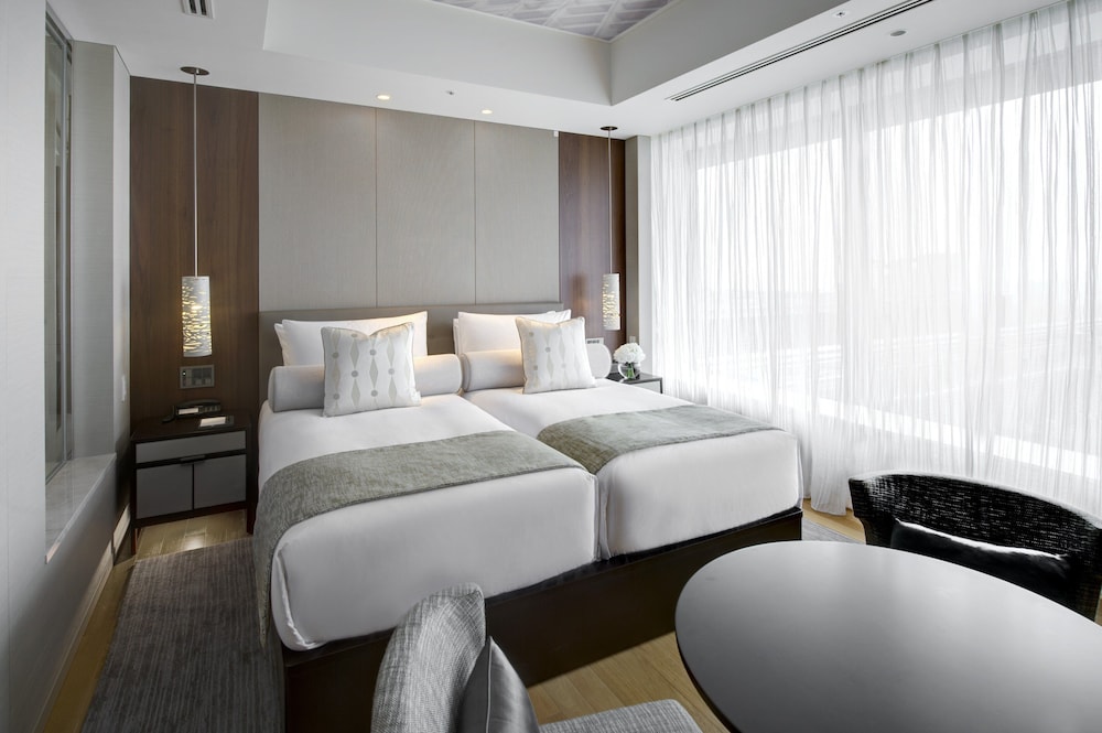 Deluxe Studio, 2 Twin Beds - Photo 1