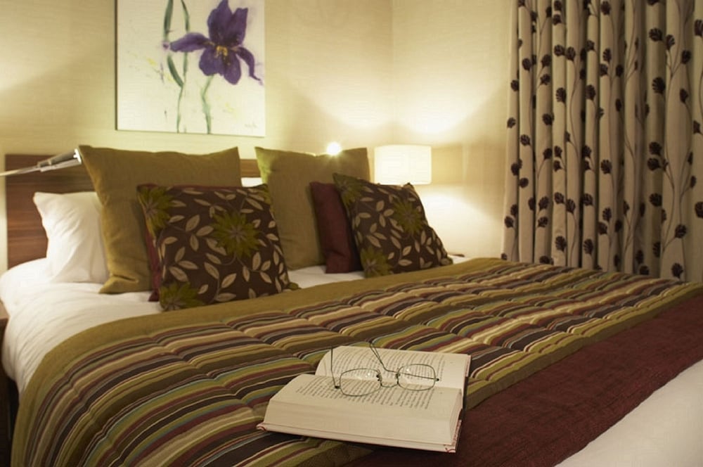 Suite, 1 King Bed, Non Smoking - Photo 2