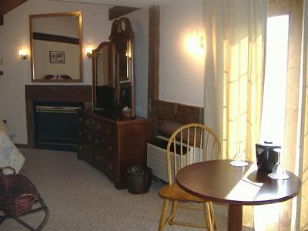 Superior Double Room, Ensuite (Corner) photo 2