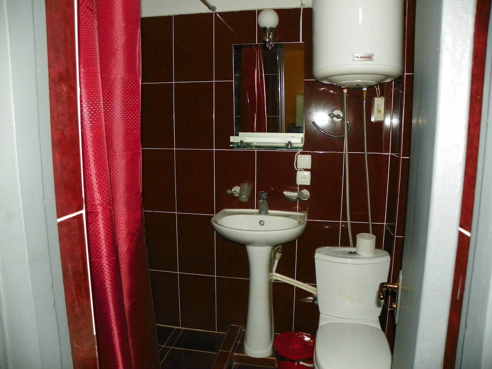 Standard Triple Room, 3 Twin Beds, City View photo 2