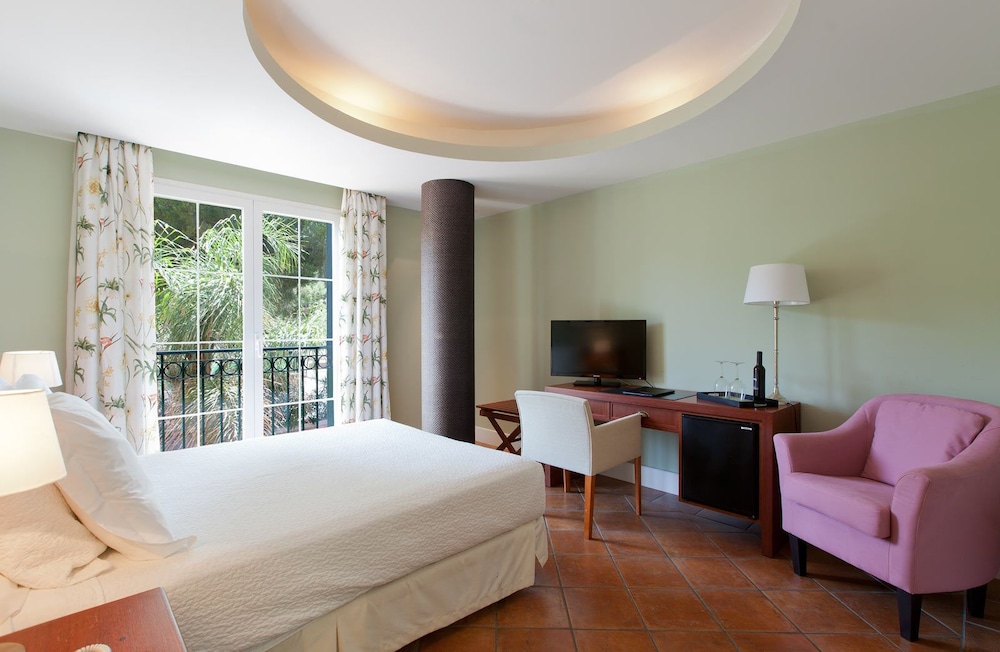 Standard Double or Twin Room - Photo 2