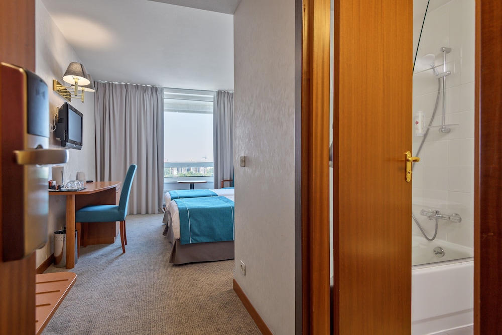 Business Room, 2 Twin Beds, Non Smoking photo 2