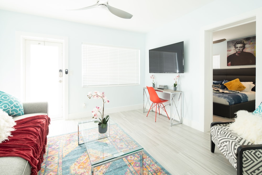 Deluxe Condo