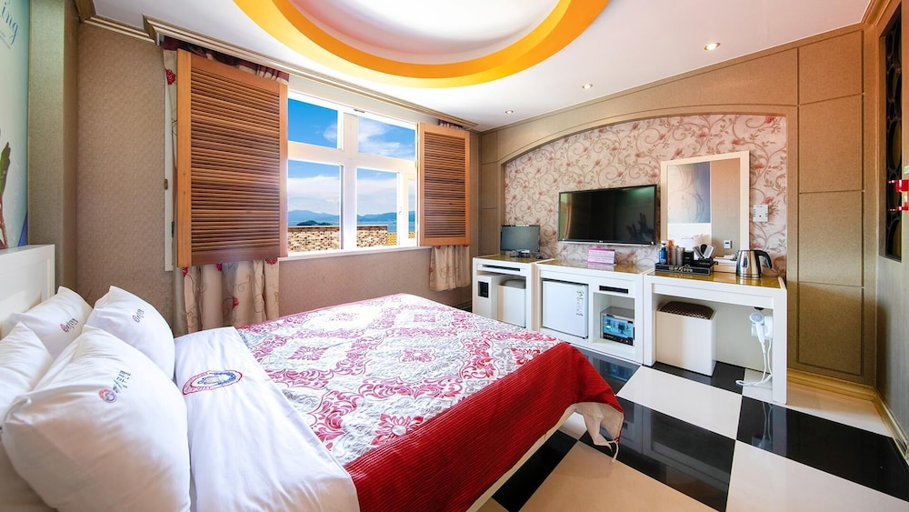 Basic Room, 1 Bedroom (103 ( No cooking )) photo 1