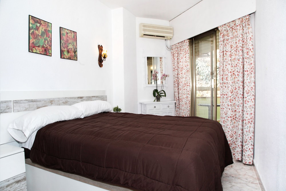 Apartment (3 Adults & 1 Child) photo 2