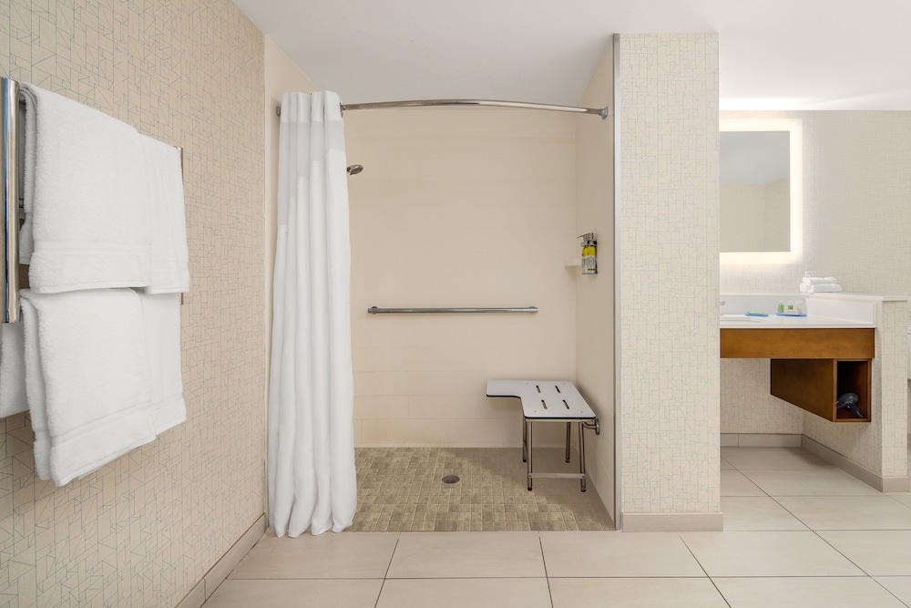 Standard Room, 2 Queen Beds, Accessible (Communications) - Photo 3