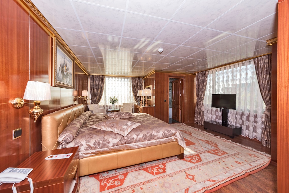 Deluxe Double Room, 1 Double Bed, Sea View photo 2