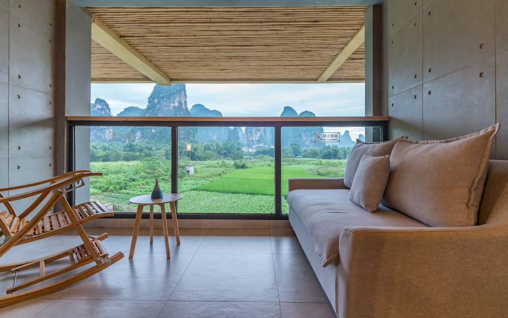 Deluxe Twin Room With Balcony