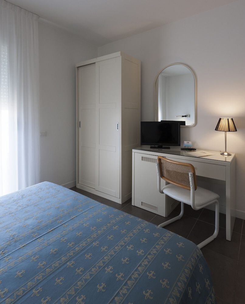 Standard Double Room, Terrace - Photo 2