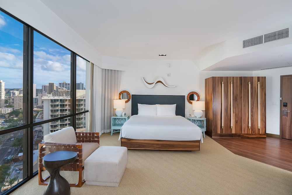 Suite, 1 King Bed with Sofa bed, Mountain View