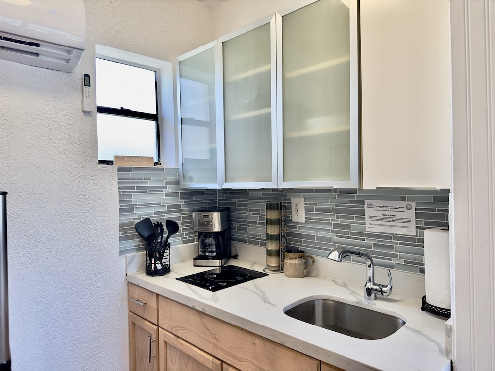 Beach Lover s Studio Apartment in Hollywood FL, Photo 14