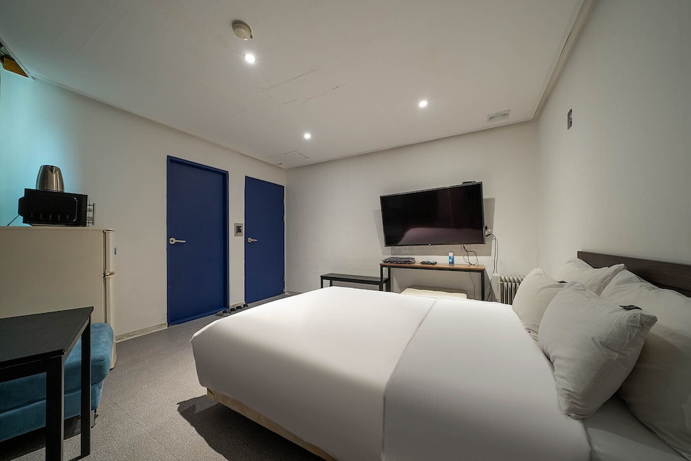 Standard Room - Photo 16