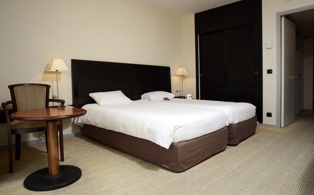 Classic Twin Room, 2 Twin Beds, Sea View - Photo 4