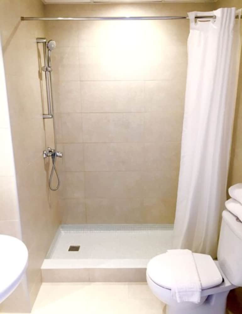 Economy Double Room Single Use, Balcony photo 2