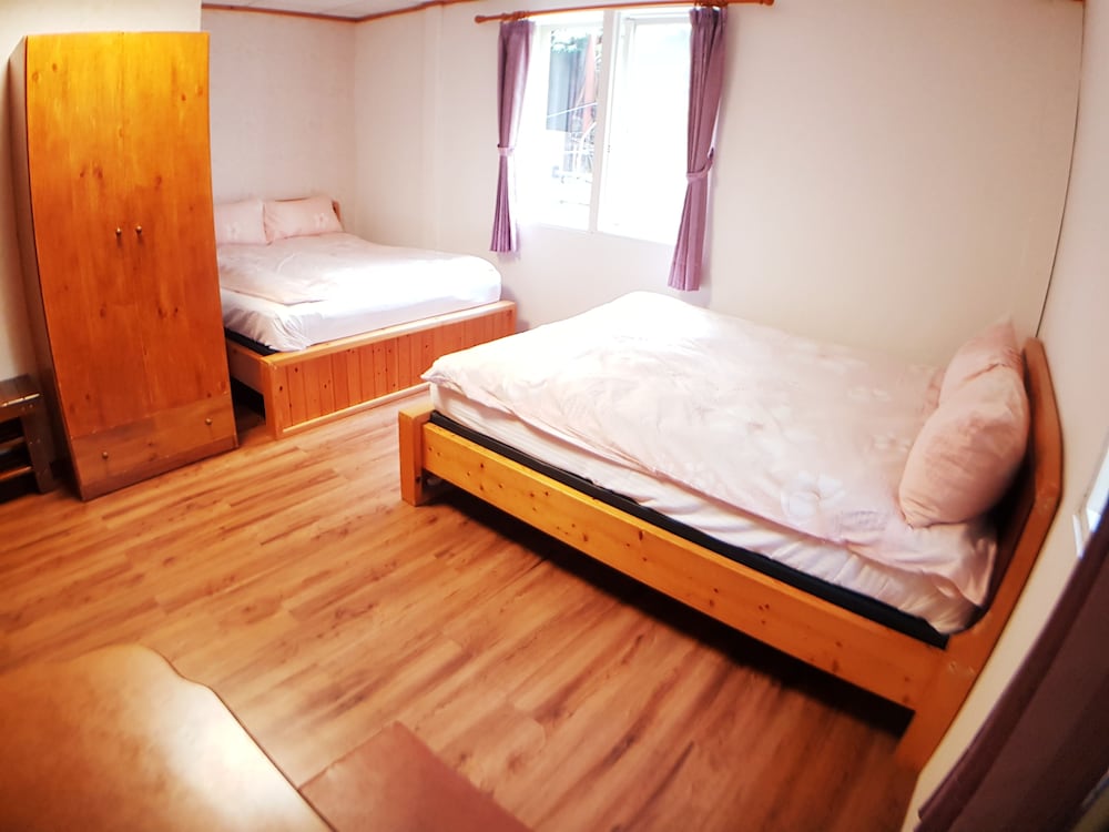 Standard Twin Room photo 3