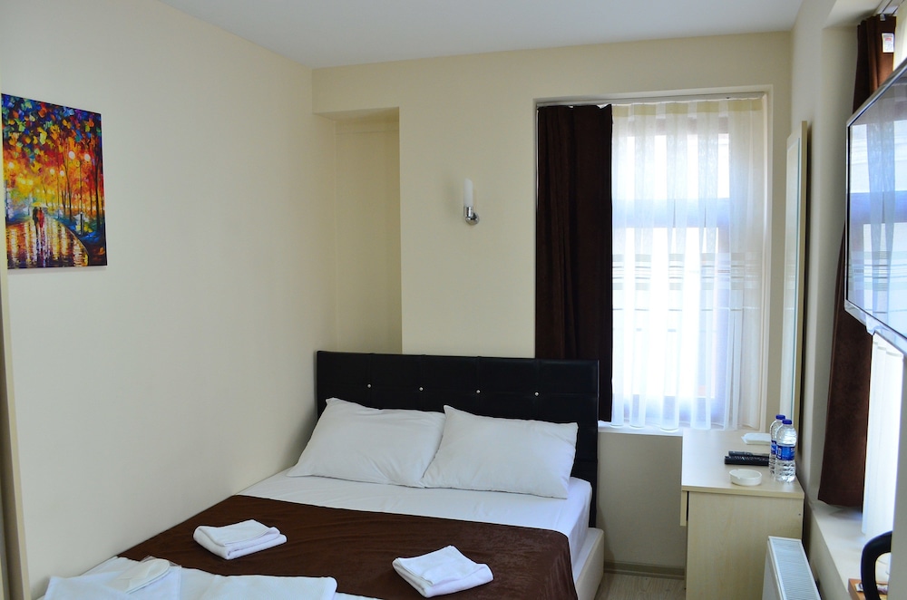 Standard Double Room photo 2