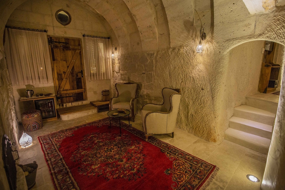 Deluxe Suite - Photo 14