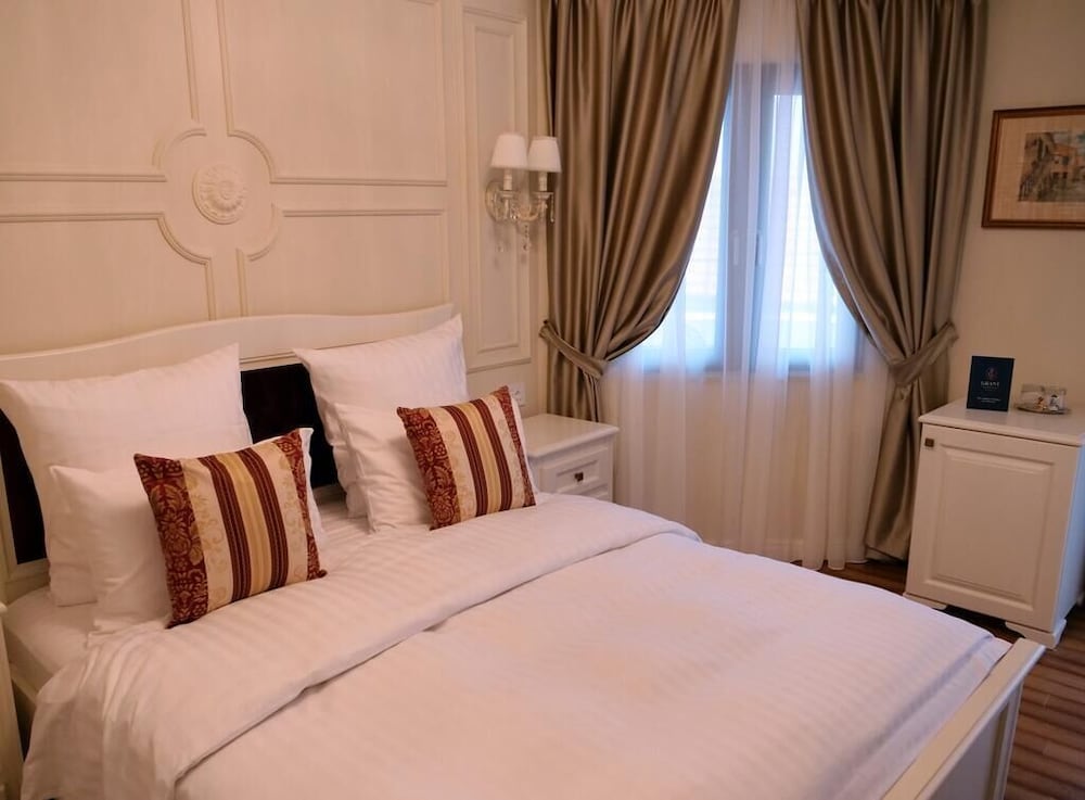 Basic Double Room photo 3