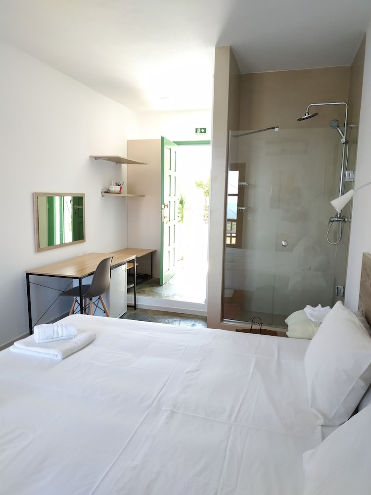 Room, 1 Bedroom photo 3