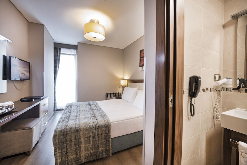 Double or Twin Room photo 2