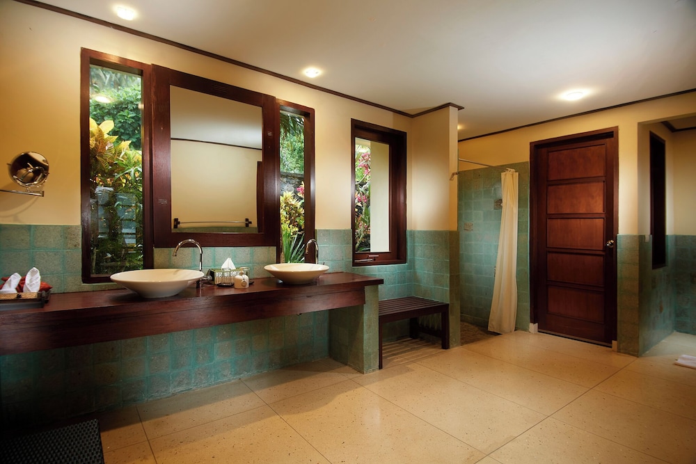 Sea Front Villa Double or Twin photo 2