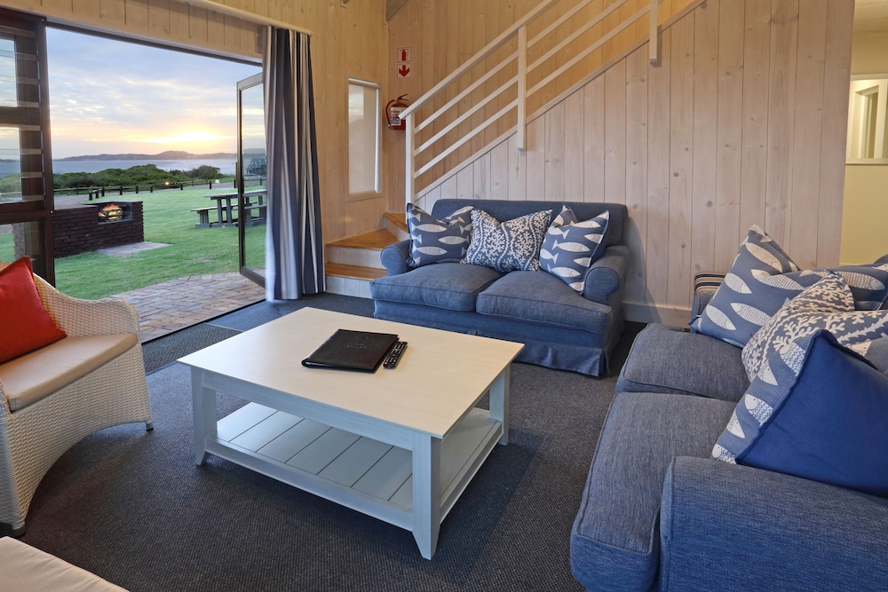 Sea View Chalet B 24 (2 or 3 people) photo 3