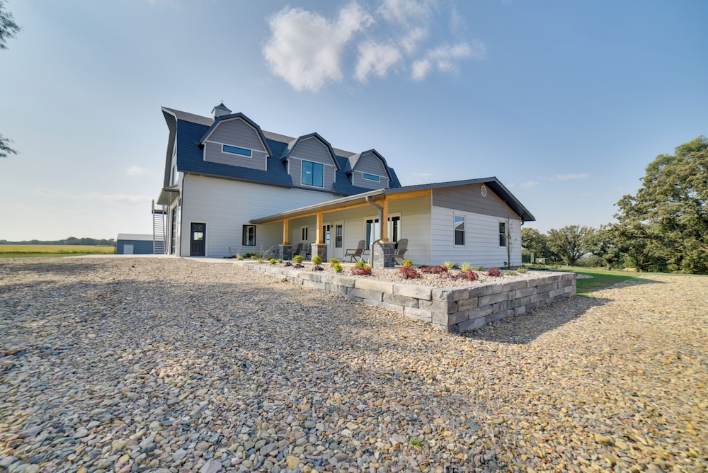 House (6 Bedrooms) photo 2