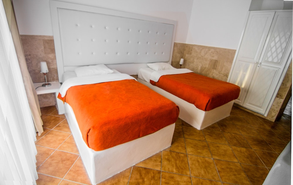 Triple Room, Garden View photo 2