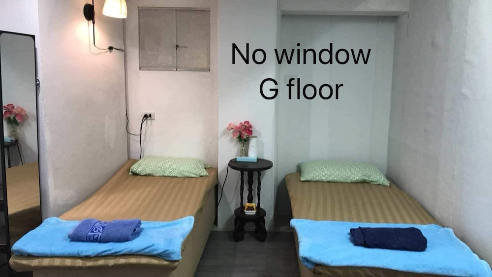 Economy Twin Room photo 1