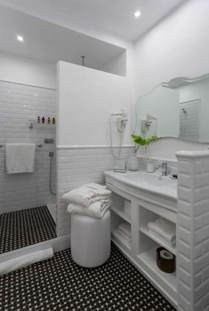 Double Room, Balcony, Partial Sea View (Prestige) - Photo 5