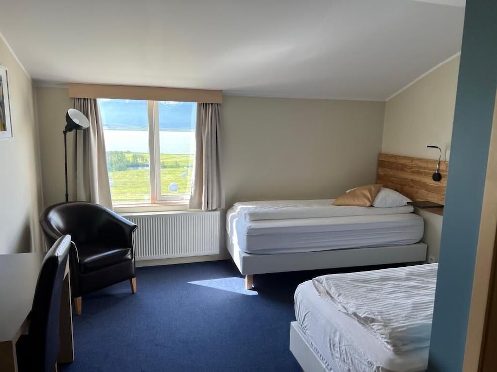 Standard Twin Room, Private Bathroom