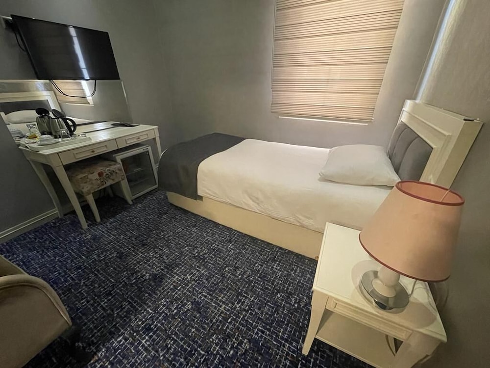 Classic Single Room