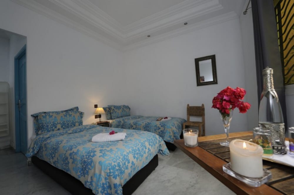 Superior Double or Twin Room, 2 Twin Beds (Chambre Turquoise) photo 2