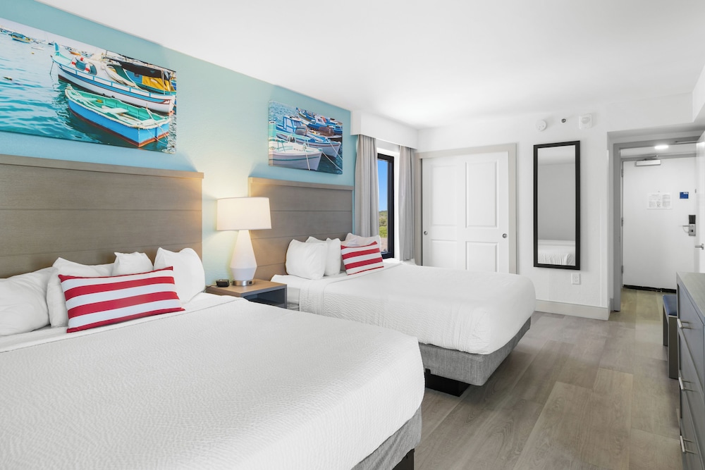 Pinnacle Ocean View Deluxe One Bedroom Queen Suite - Photo 1
