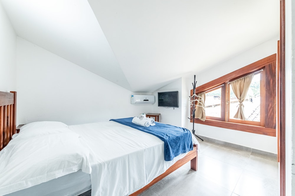 Basic Twin Room - Photo 9