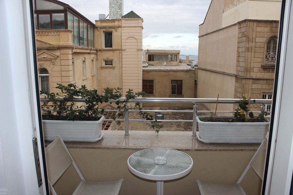 Deluxe Double Room, Balcony, Partial Sea View photo 1