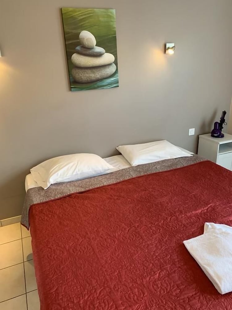 Basic Double Room photo 3