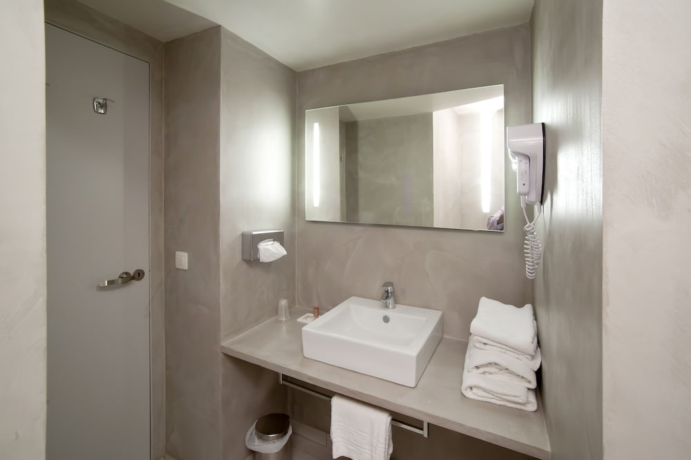 Double Room - Photo 3