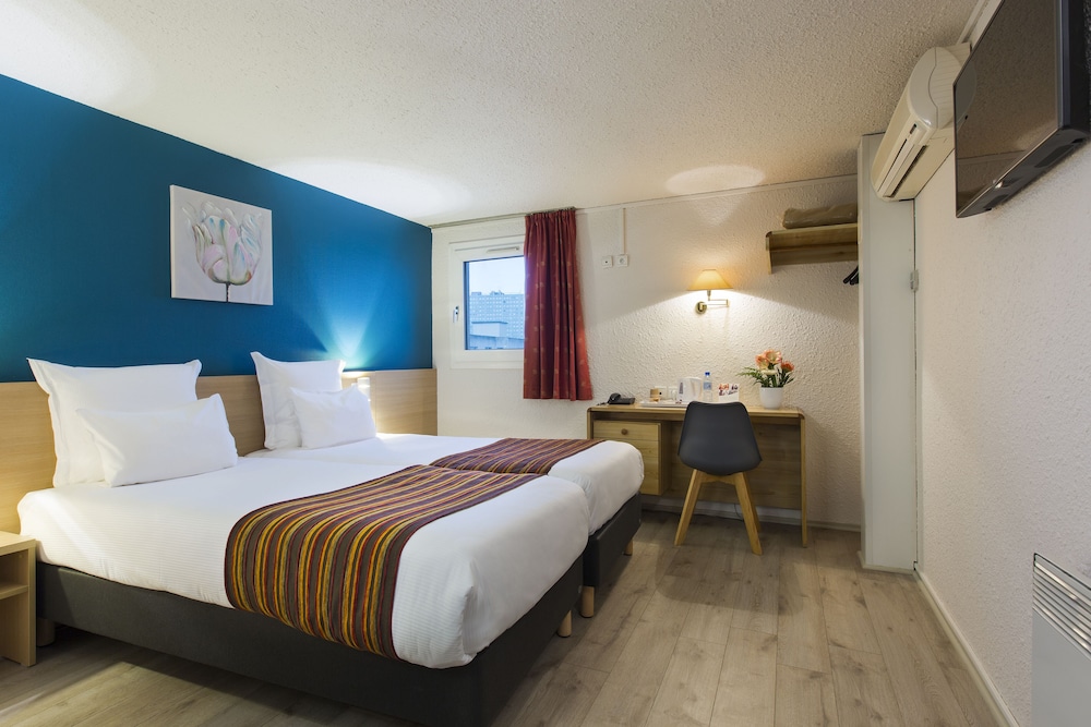 Standard Room, 2 Twin Beds, Non Smoking - Photo 1