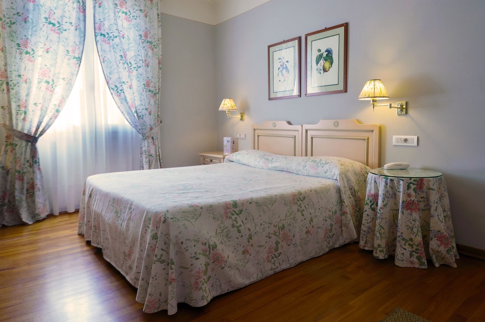 Superior Double Room Single Use photo 2