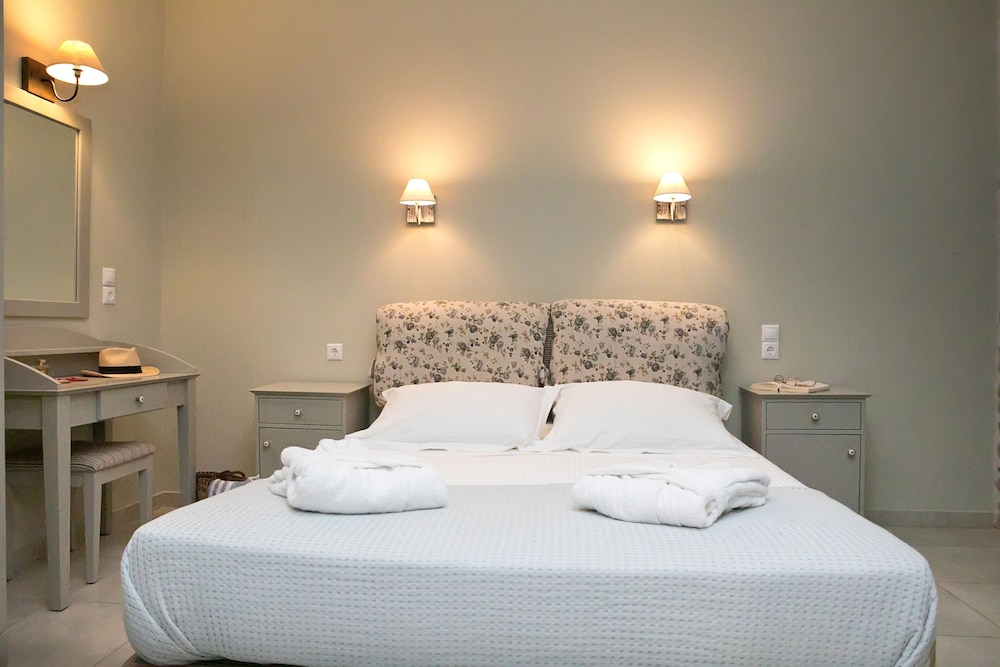 Family Suite, Jetted Tub (Ilios)