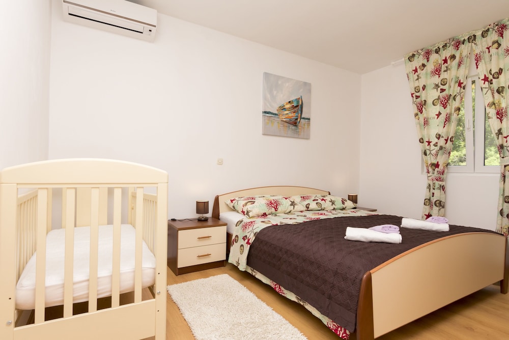 Apartment (A1)
