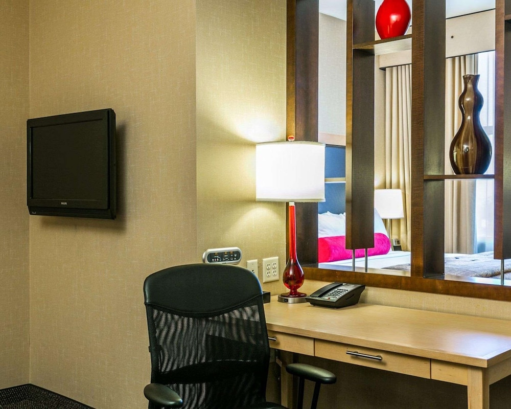 Suite, Multiple Beds, Accessible, Non Smoking - Photo 3